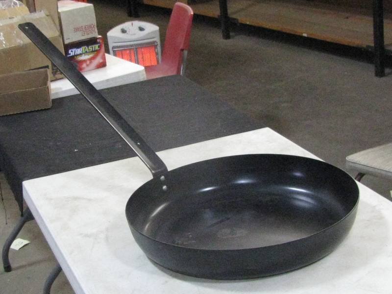 lot 28 image: ShorelinecampLumberjack Skillet