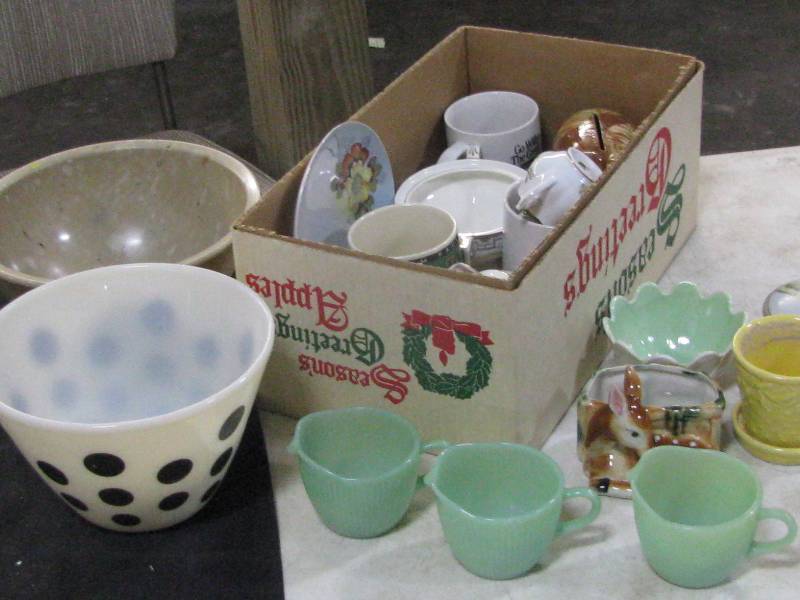 lot 62 image: Fireking-Jadeite-Texas Ware
