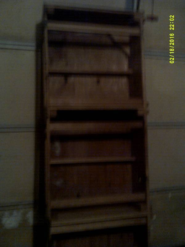 lot 22 image: WOODEN STANDING SHELF