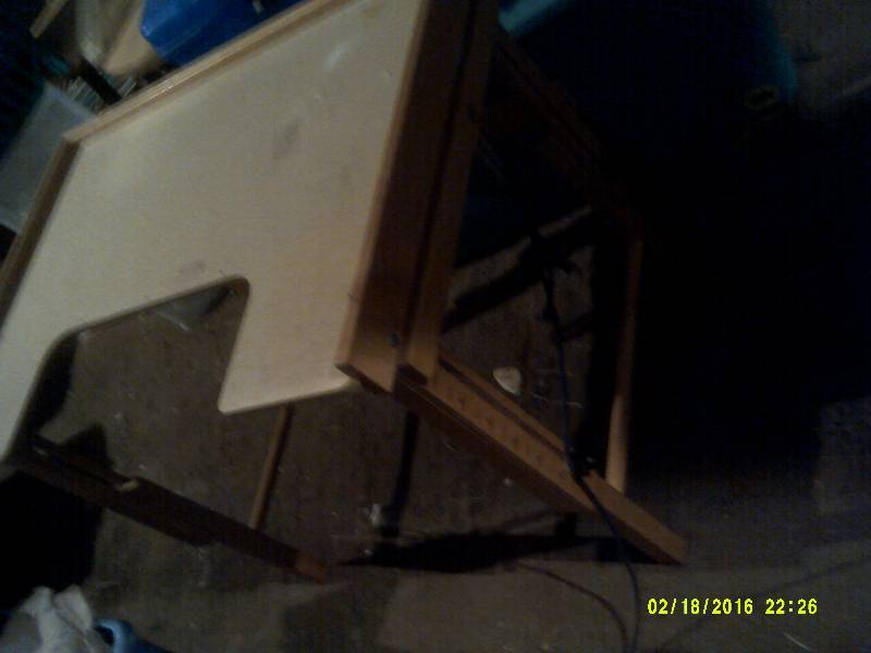 lot 23 image: WOODEN DESK