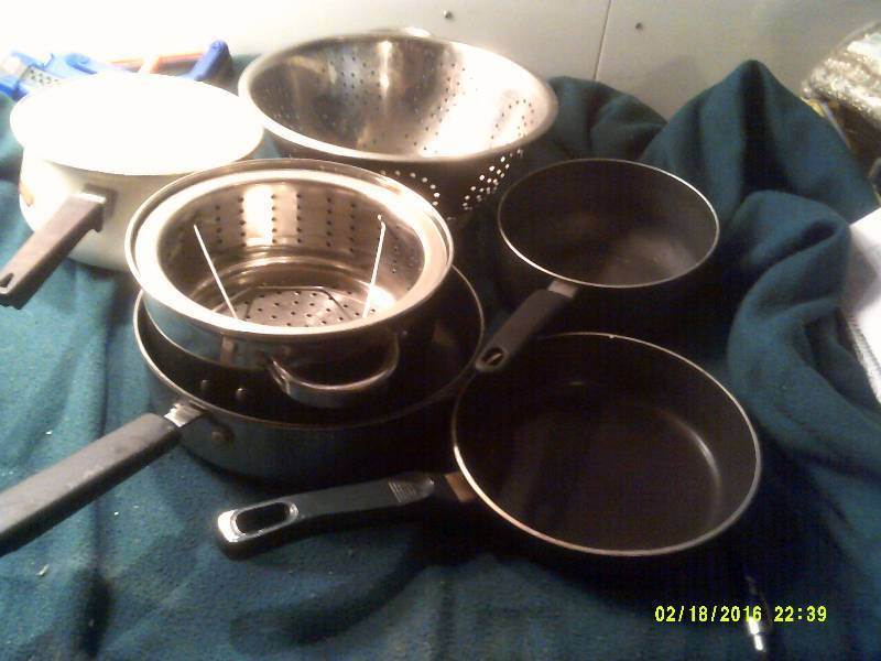 lot 27 image: POTS AND PANS ANS STRAINERS