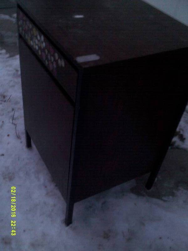 lot 28 image: VINTAGE METAL TABLE