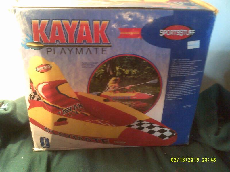 lot 32 image: KAYAK PLAYMATE