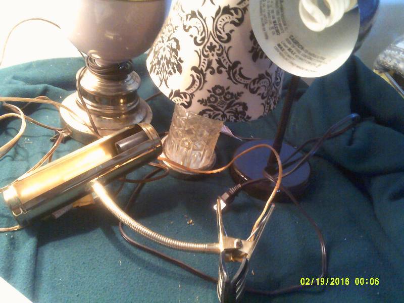 lot 36 image: TABLE LAMPS 1 VINTAGE