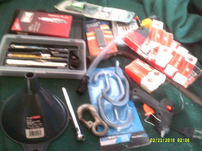 lot 54 image: GARAGE MISC