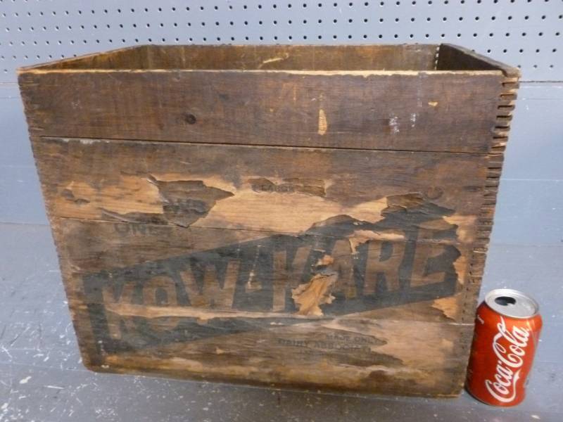 lot 7 image: Antique Wooden Box
