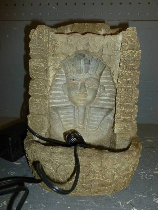 lot 28 image: Indoor Fountain