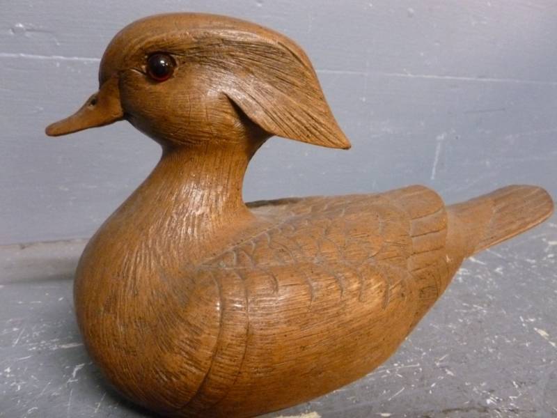 lot 37 image: Duck Decoration