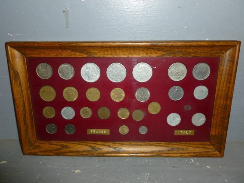 lot 54 image: Foreign Coin Set