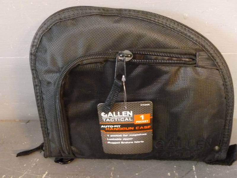 lot 111 image: New Pistol Case