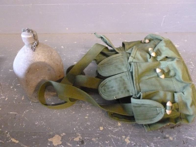 lot 117 image: Military Items