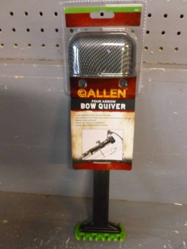 lot 121 image: New Archery Equipment