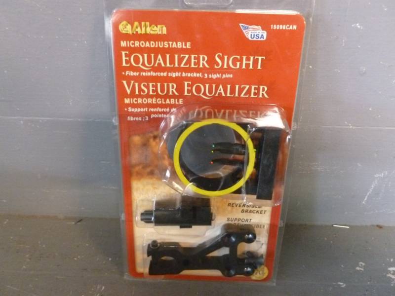 lot 122 image: New Archery Equipment