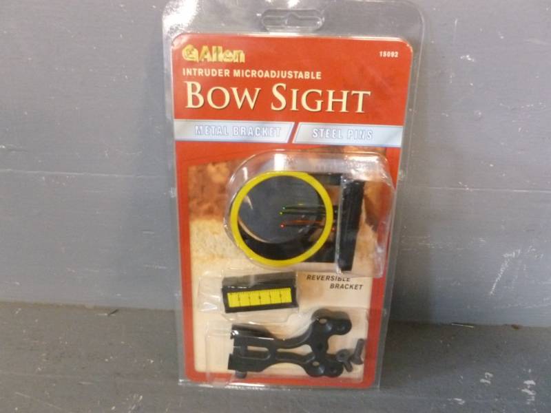 lot 123 image: New Archery Equipment