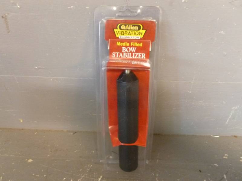 lot 125 image: New Archery Equipment