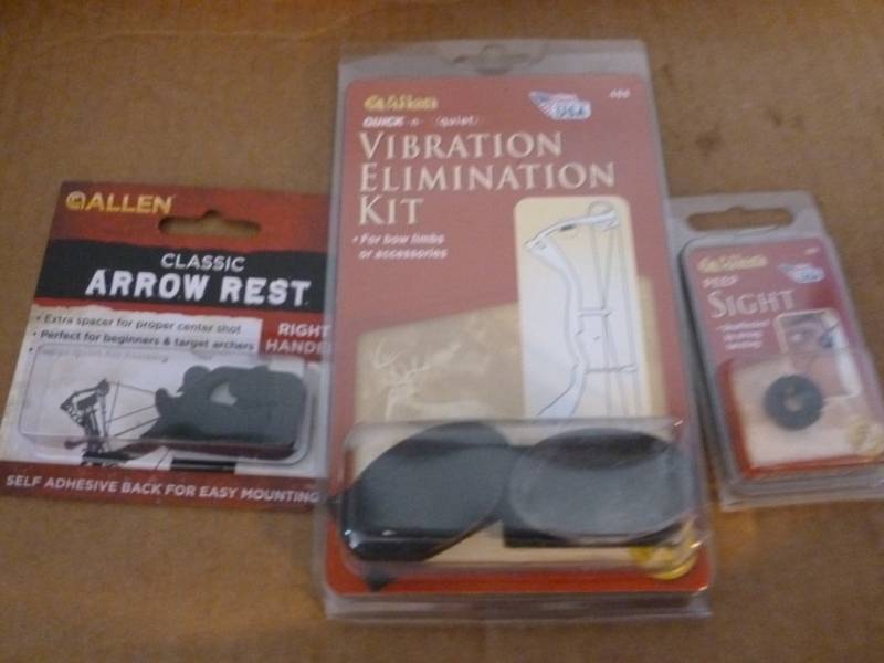 lot 135 image: New Archery Equipment