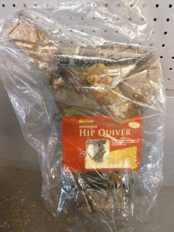 lot 136 image: New Archery Equipment