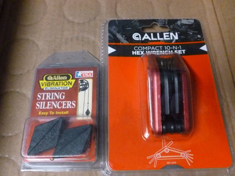 lot 143 image: New Archery Equipment