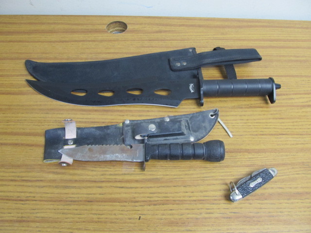 Group of 3 Knives