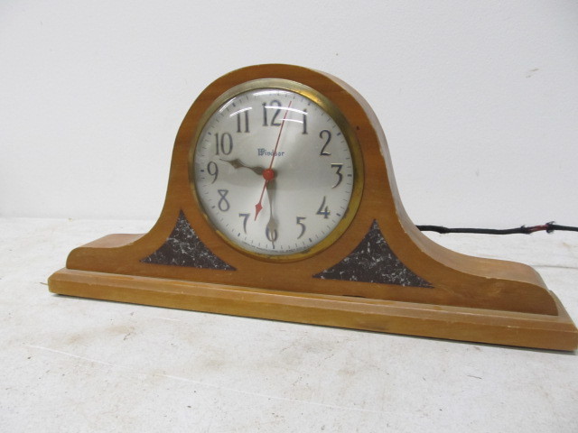 Vintage Deco Style Mantel Clock