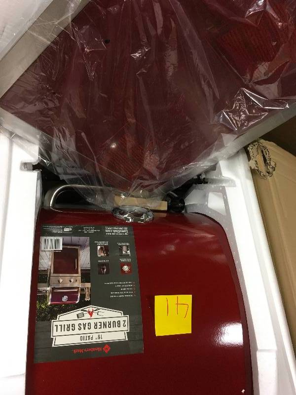 lot 41 image: Members Mark Two-Burner Gas Grill boasts 478 square inches of total cooking area not used