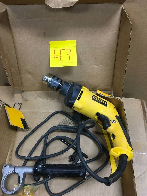 lot 47 image: DeWalt DW511 12" (13mm) 7.8 Amp VSR Hammerdrill used in working condition