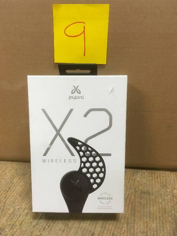 lot 9 image: Jaybird Premium Wireless Earbuds - Midnight Black in like new condition