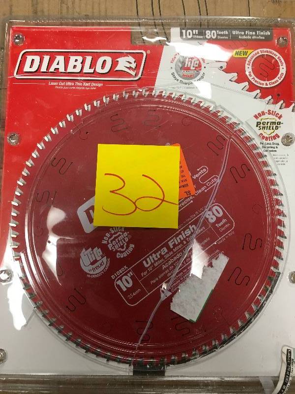 lot 32 image: Diablo 10 Inch 80 Tooth Saw Blade