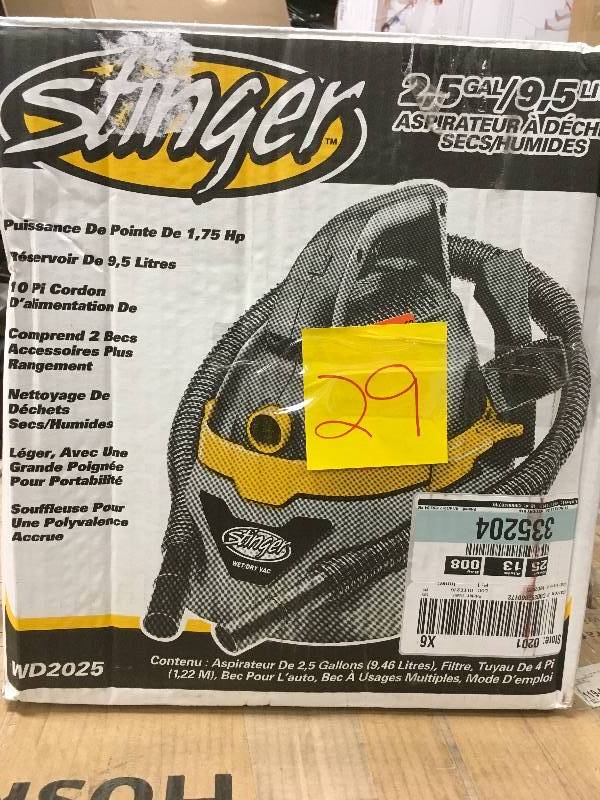 lot 29 image: Stinger 2.5 Gal. 1.75-Peak HP Compact Wet Dry Vac used in working condition
