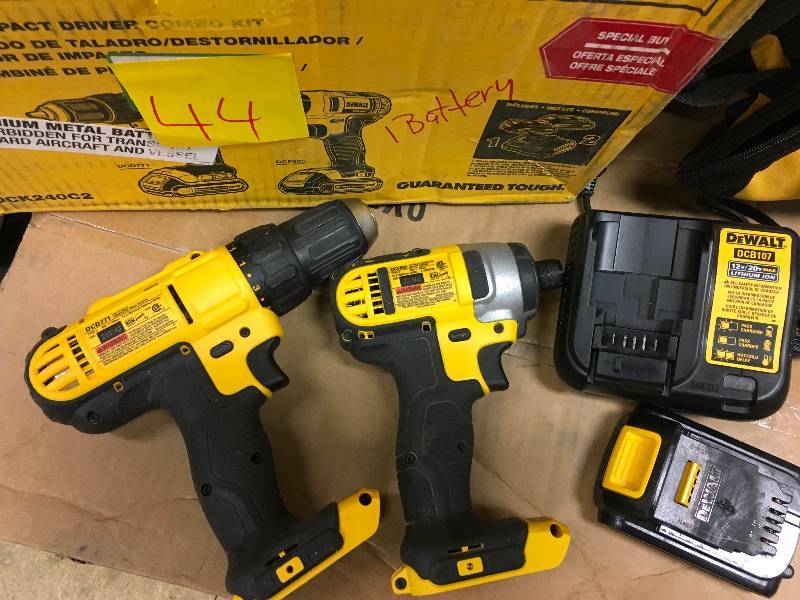 lot 44 image: Dewalt  drilldriverimpact driver kit - 1 battery only