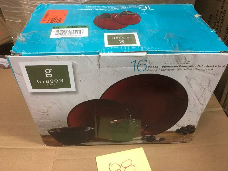 lot 88 image: Gibson Soho Lounge Round Stoneware Dinnerware Set - Missing 1 Plate