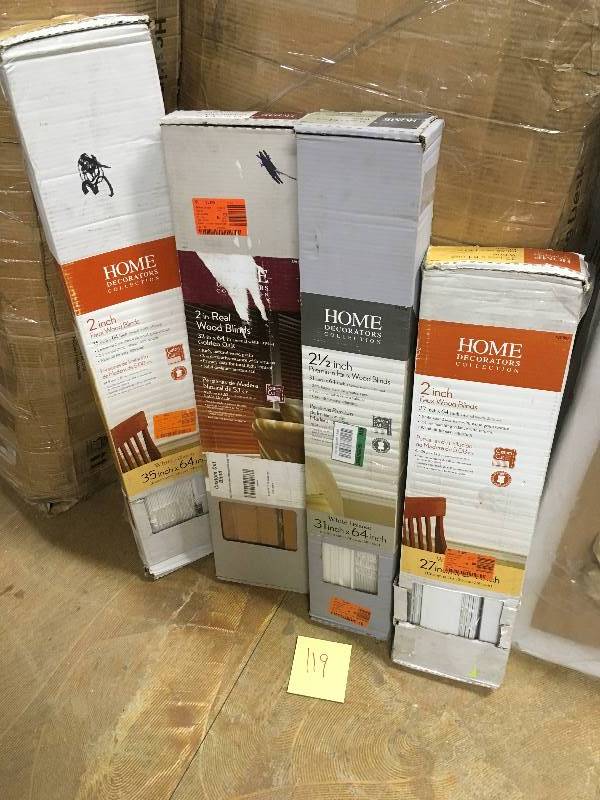 lot 119 image: Home Decorators Collection Misc Sizes Wood Blinds - Lot of 4