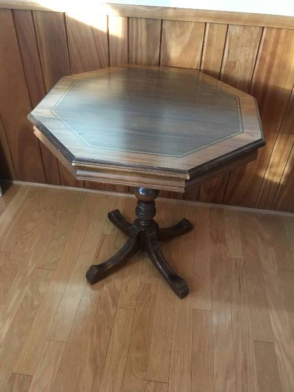 lot 16 image: Wood Octagon Table