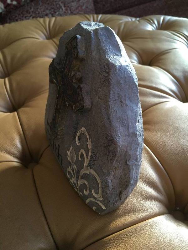 lot 25 image: FAITH Rock Decoration - Mosaic