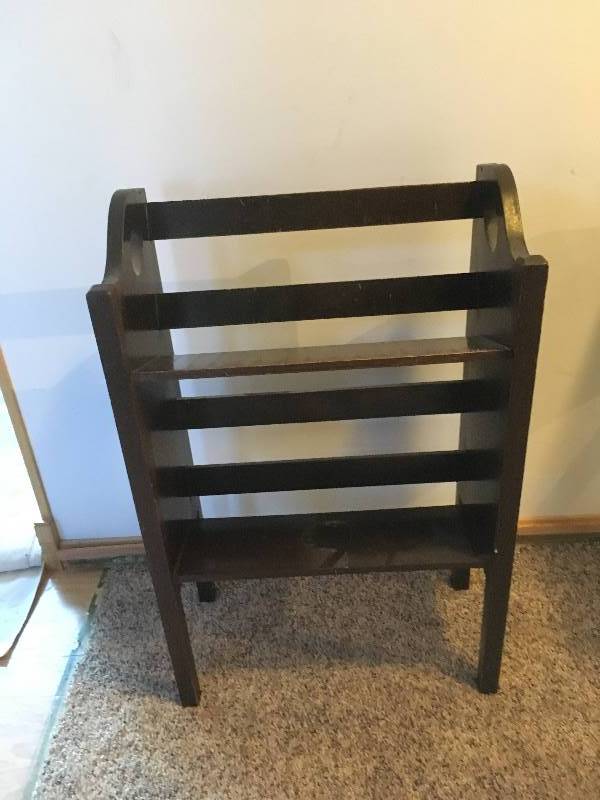 lot 40 image: Antique Small Wood Bookshelf