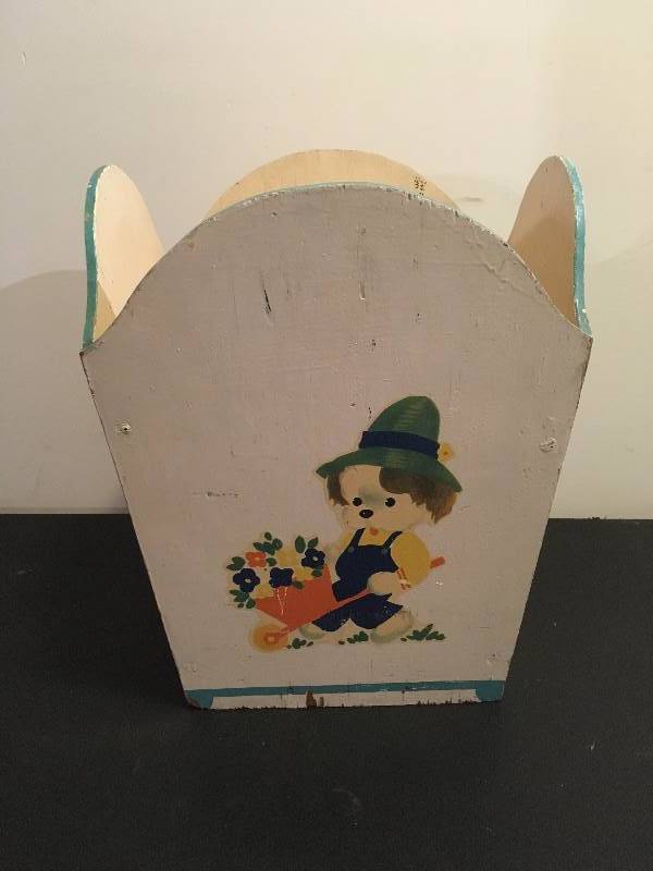 lot 73 image: Vintage Wood Waste Basket