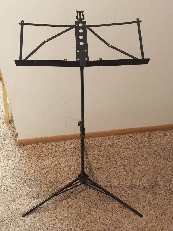 lot 99 image: Collapsible Music Stand