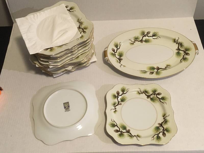 lot 113 image: Narumi china - Pinecone Design