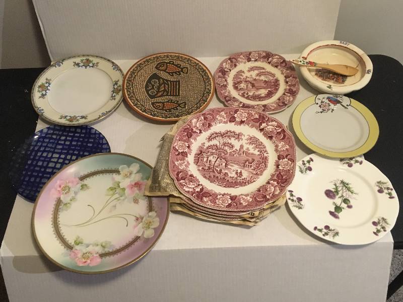 lot 115 image: Decorative Plates & China