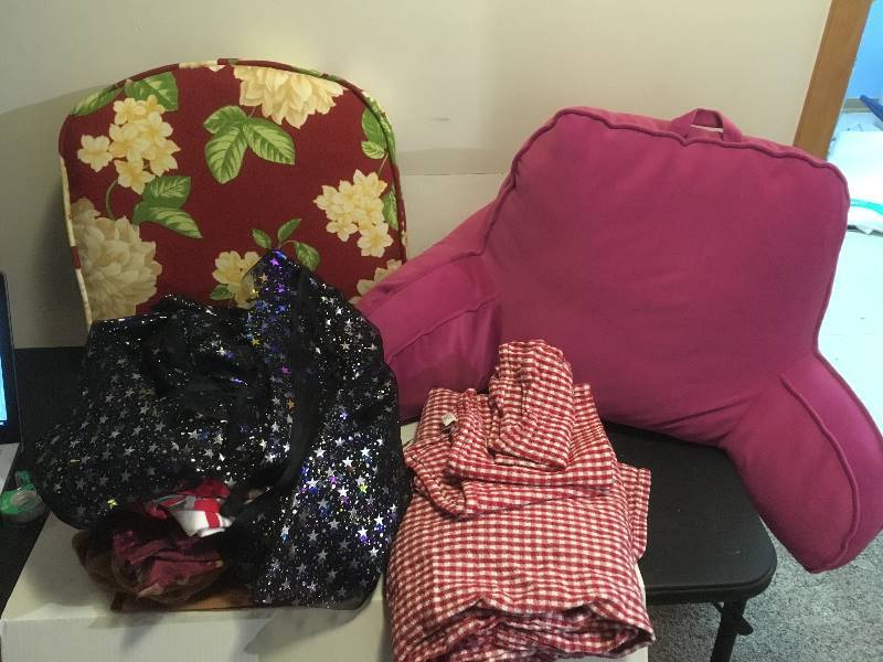 lot 119 image: Assorted Linens, Back Rest, Chair Cushion