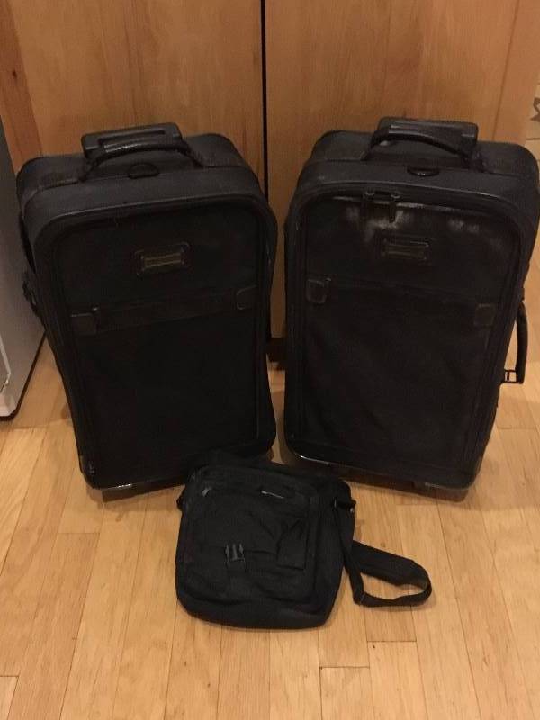 lot 129 image: 2 American Tourister Suitcases Luggage