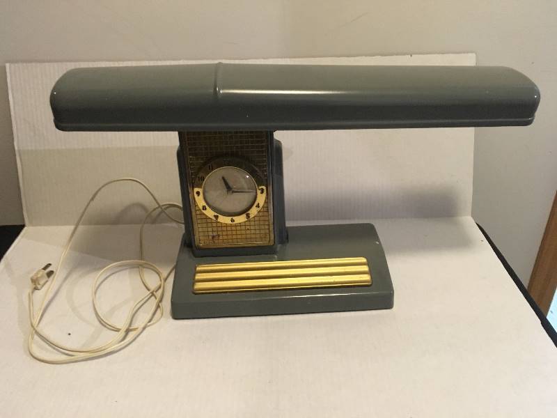 lot 134 image: Vintage Metal Clock & Light