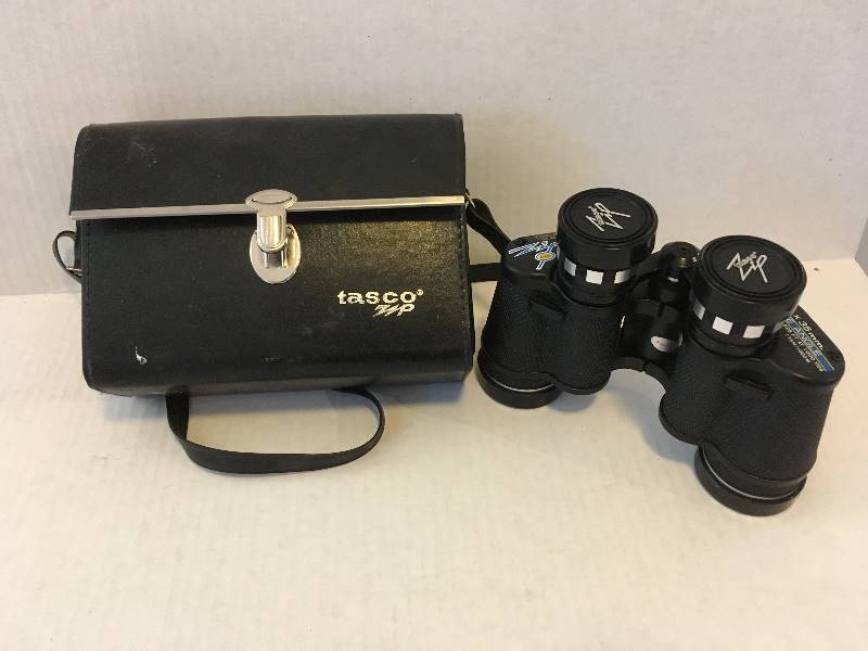 lot 162 image: Tasco 7 x 35 Wide Angle Binnoculars