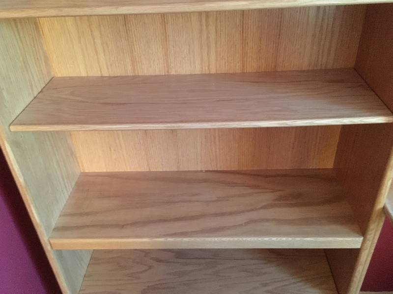 lot 174 image: Oak Bookshelf