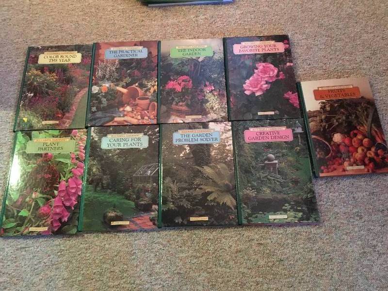 lot 185 image: Readers Digest Successful Gardening Books - set of 9