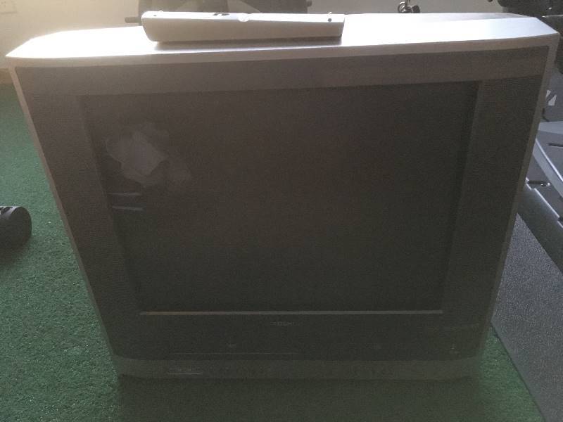 lot 191 image: Toshiba CD VCR Television 20