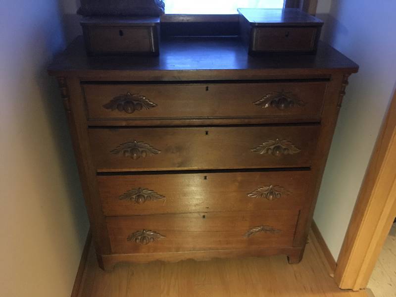 lot 179 image: Antique Chest of Drawers Hanky Boxes