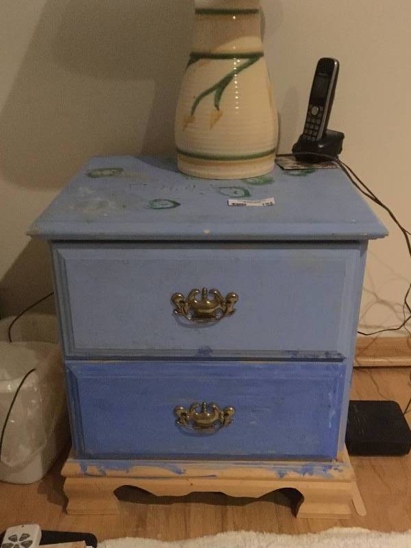lot 194 image: Wood Nightstand 2 Drawer
