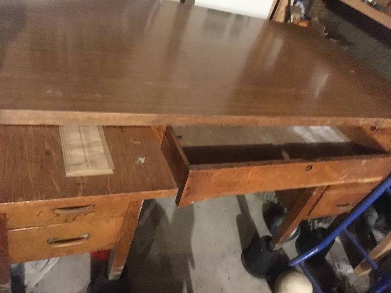 lot 211 image: Antique Desk