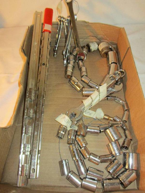 lot 18 image: Sockets and Wrenches